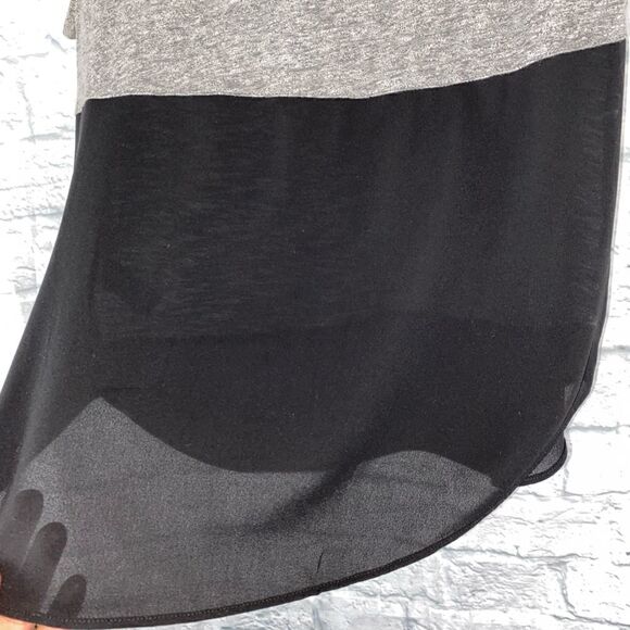 Express scoopneck short sleeve Top with sheer bottom hem grey & black sz XS - Picture 4 of 13